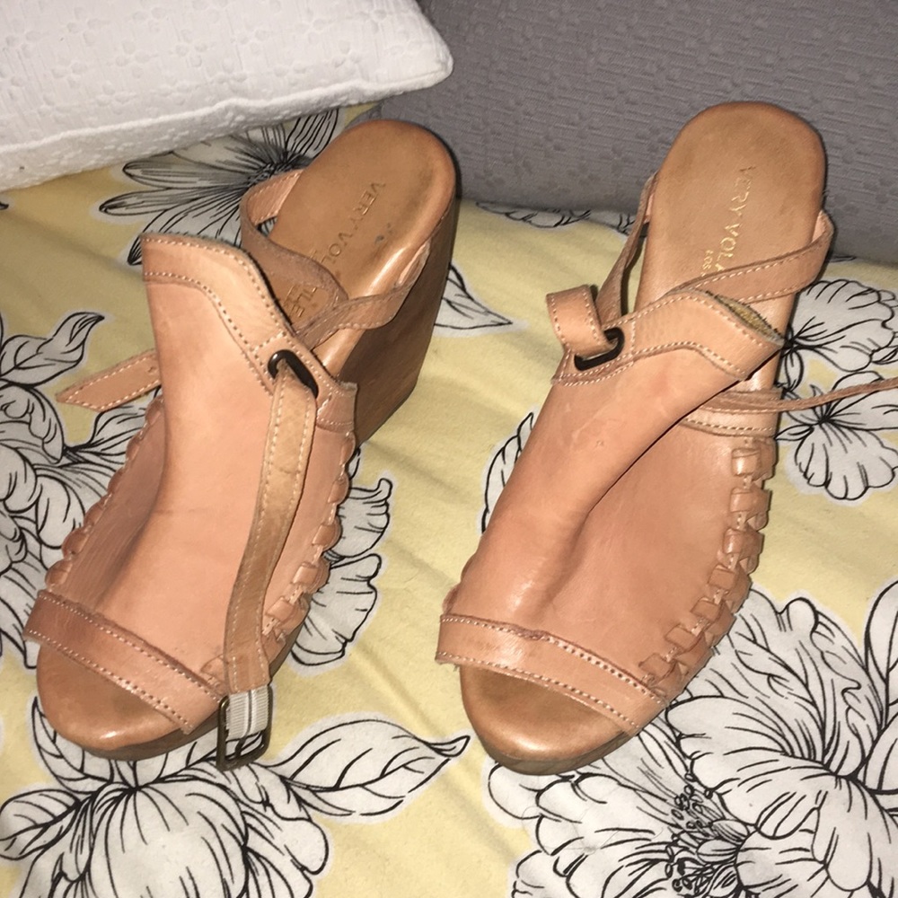 WEDGE HEELS
